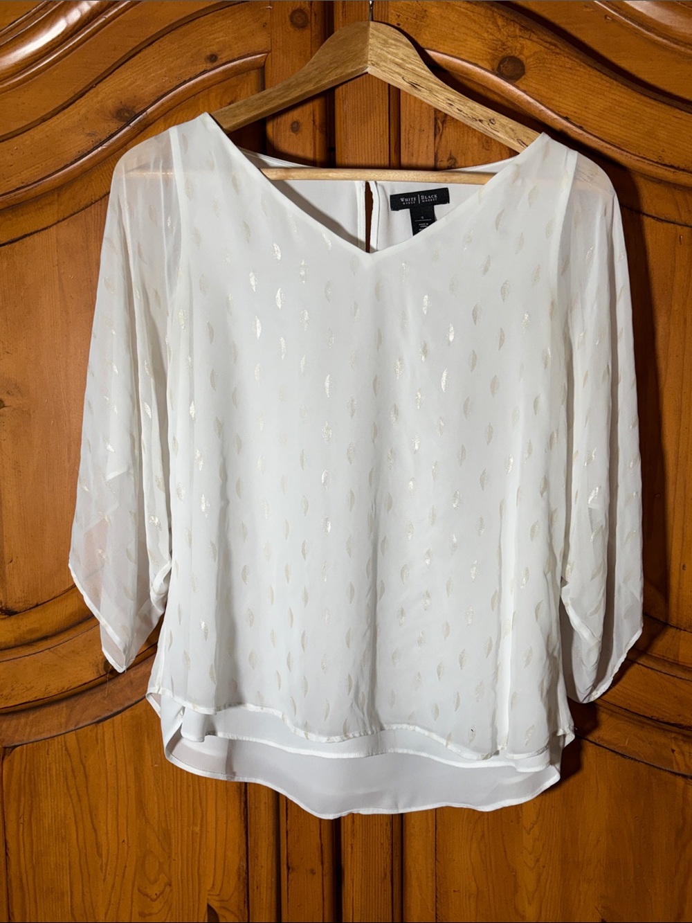 White House Black Market Blouse with Subtle Gold Metallic Detail